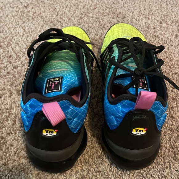 Nike Vapormax Plus - Picture 4 of 8